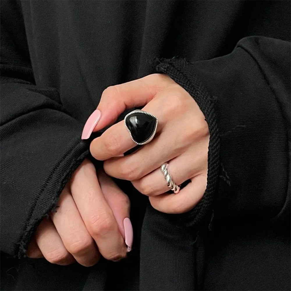 Black Heart Chunky Ring