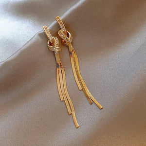 Minimalist Knot Dangle Earrings